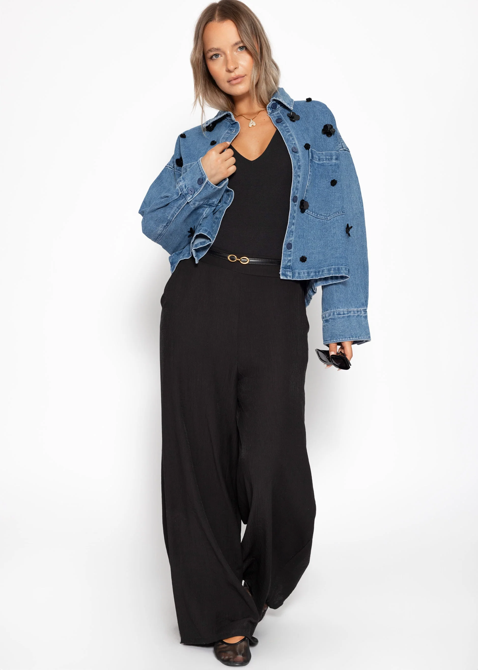 Denim jacket with floral appliqués - blue - Image 3