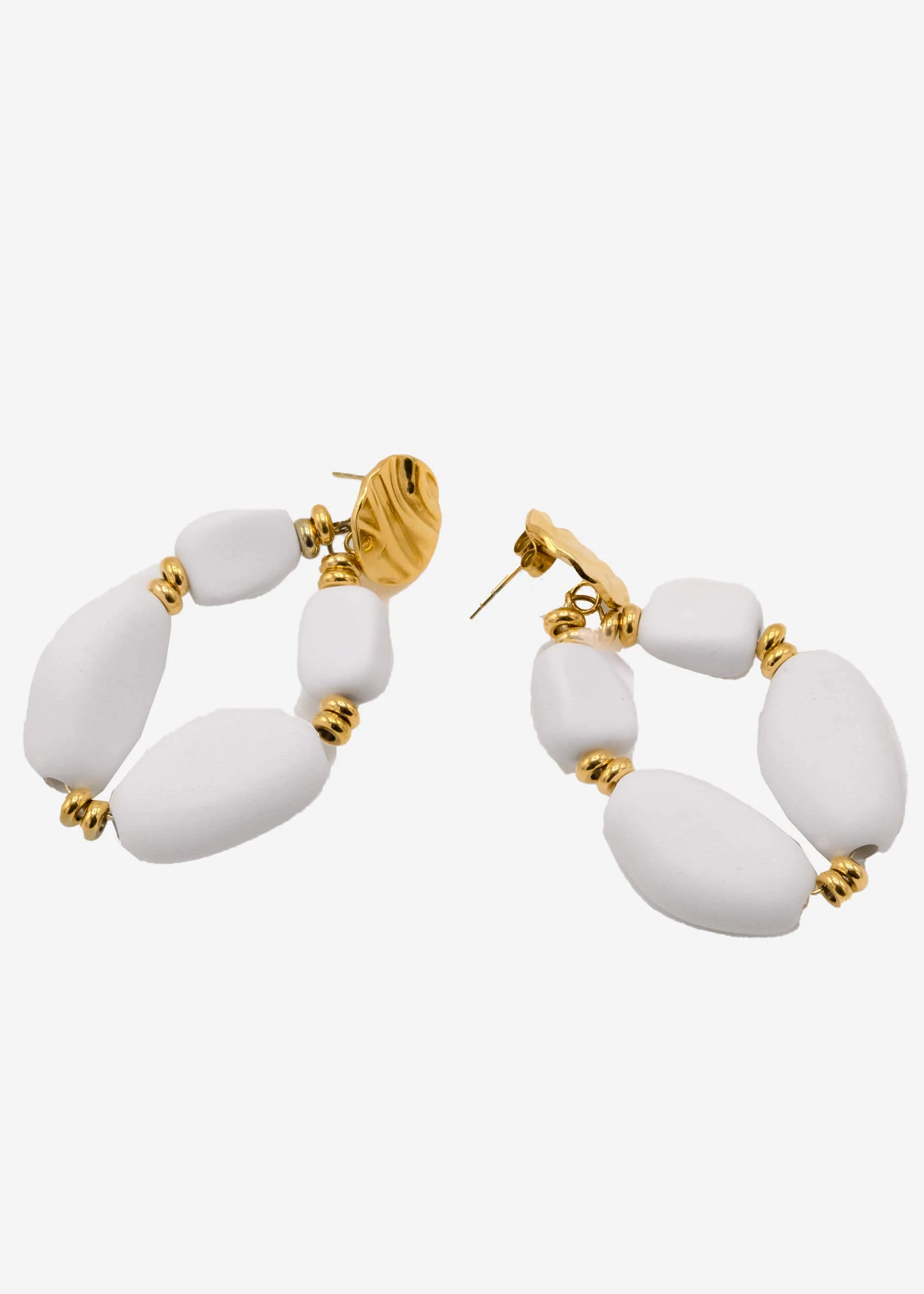 Gold earrings with large pearls, matt white - Image 5