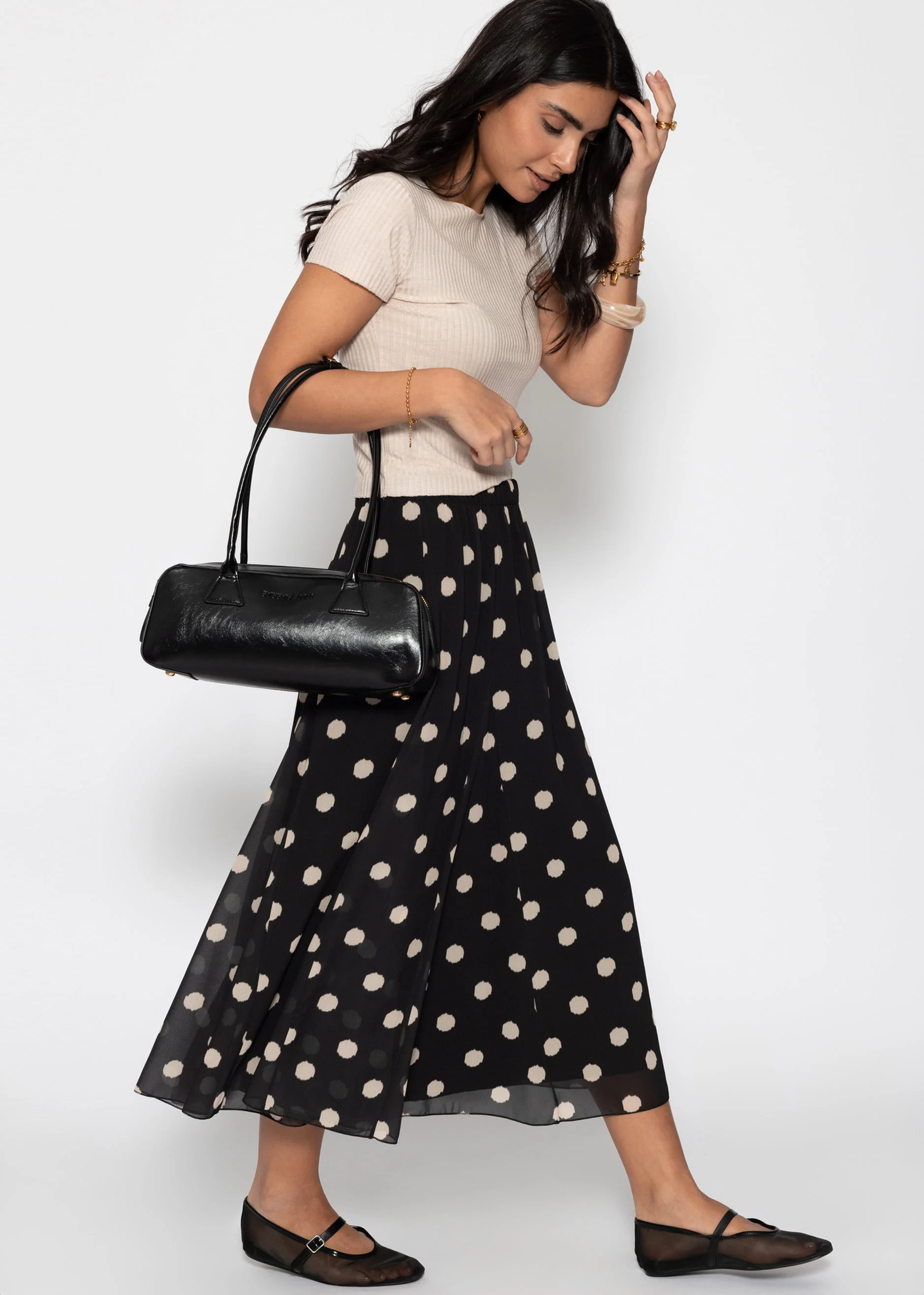 Long chiffon rock with polka dot print - black - Image 5