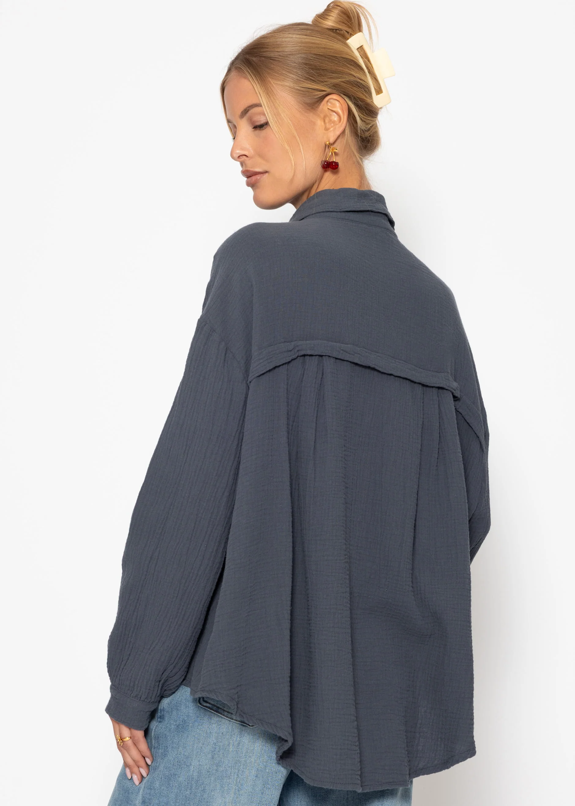 Muslin blouse oversize, short, dark grey - Image 5