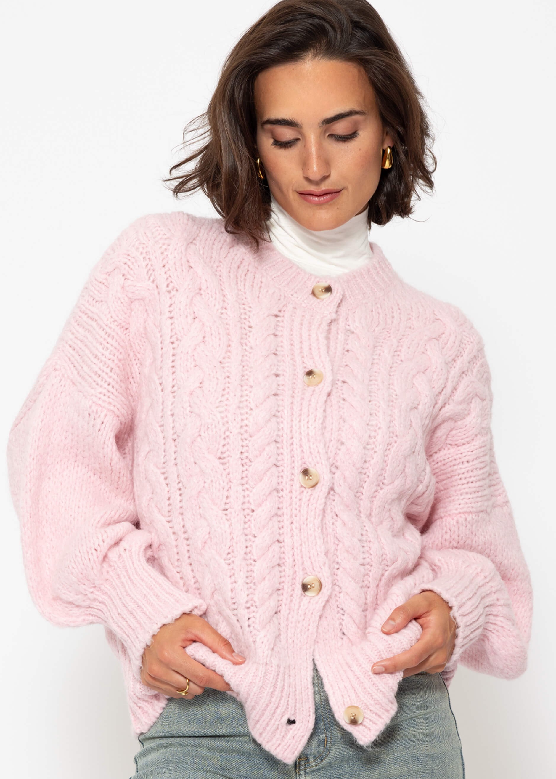 Super fluffy cable-knit cardigan - pink - Image 4